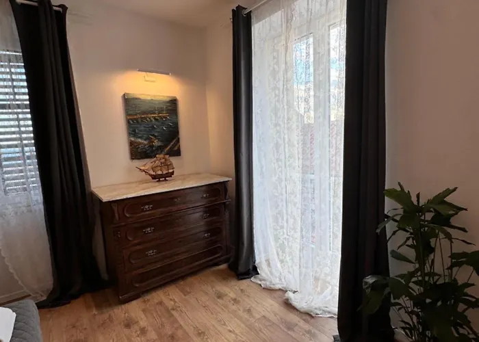 Mia's Wonderland Apartment